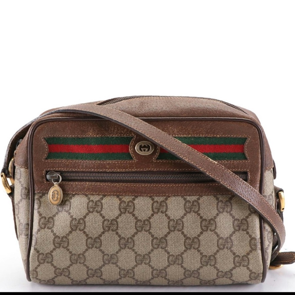 Gucci Accessory Collection crossbody Bag in GG supreme canvas